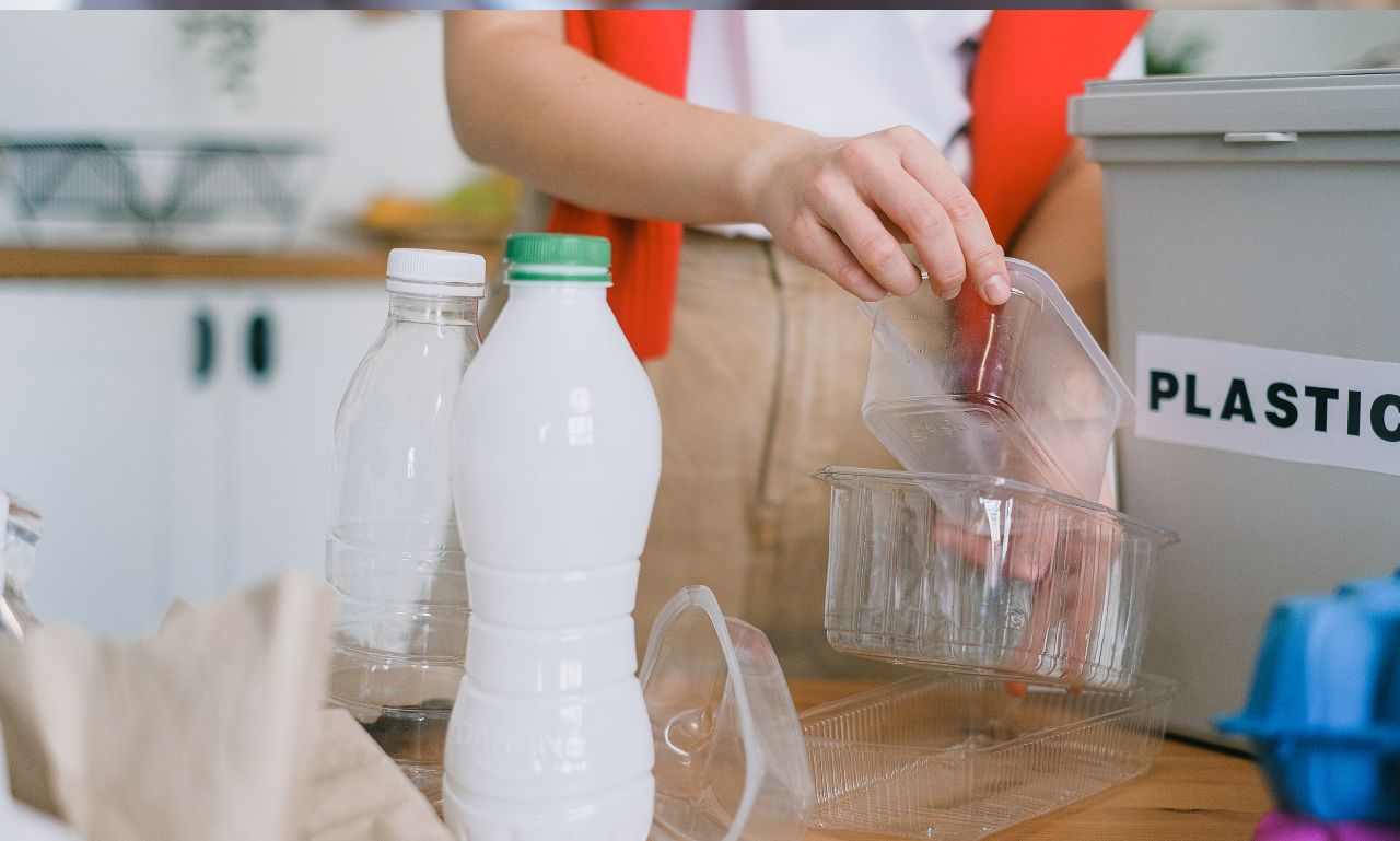 How Can You Reduce Plastic Waste While Traveling?