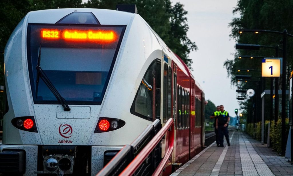 What Happens if Your Bus or Train Leaves Before Its Scheduled Time?
